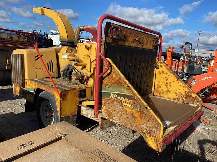 Used 2010 Vermeer BC1000XL Wood chipper 654 hours only $24,500 1
