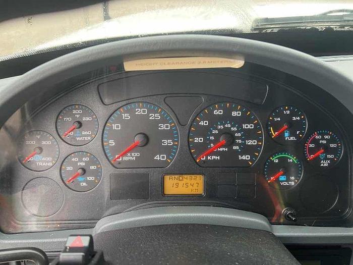 Used 2004 INTERNATIONAL 4400 CREW CAB service body, camper