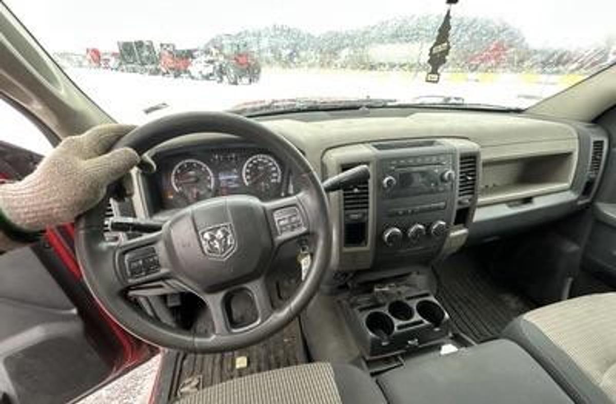 Used 2012 Ram 2500 4x2 crew cab utility truck
