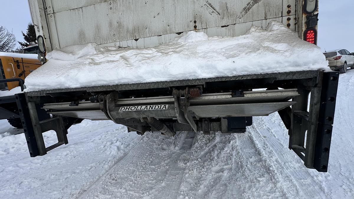 Used 2017 INTERNATIONAL 4300 box truck 20ft