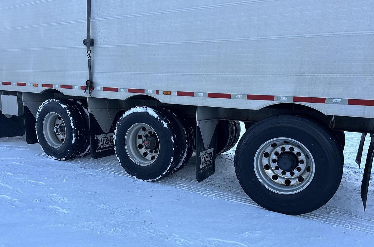 Used 2016 Titan 53 ft x 102 in Quad/A Moving Floor Open-Top Chip Trailer