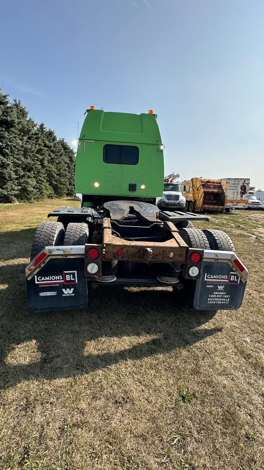 Used 2021 Western Star 4900 T/A Sleeper heavy fronts. automatic trans