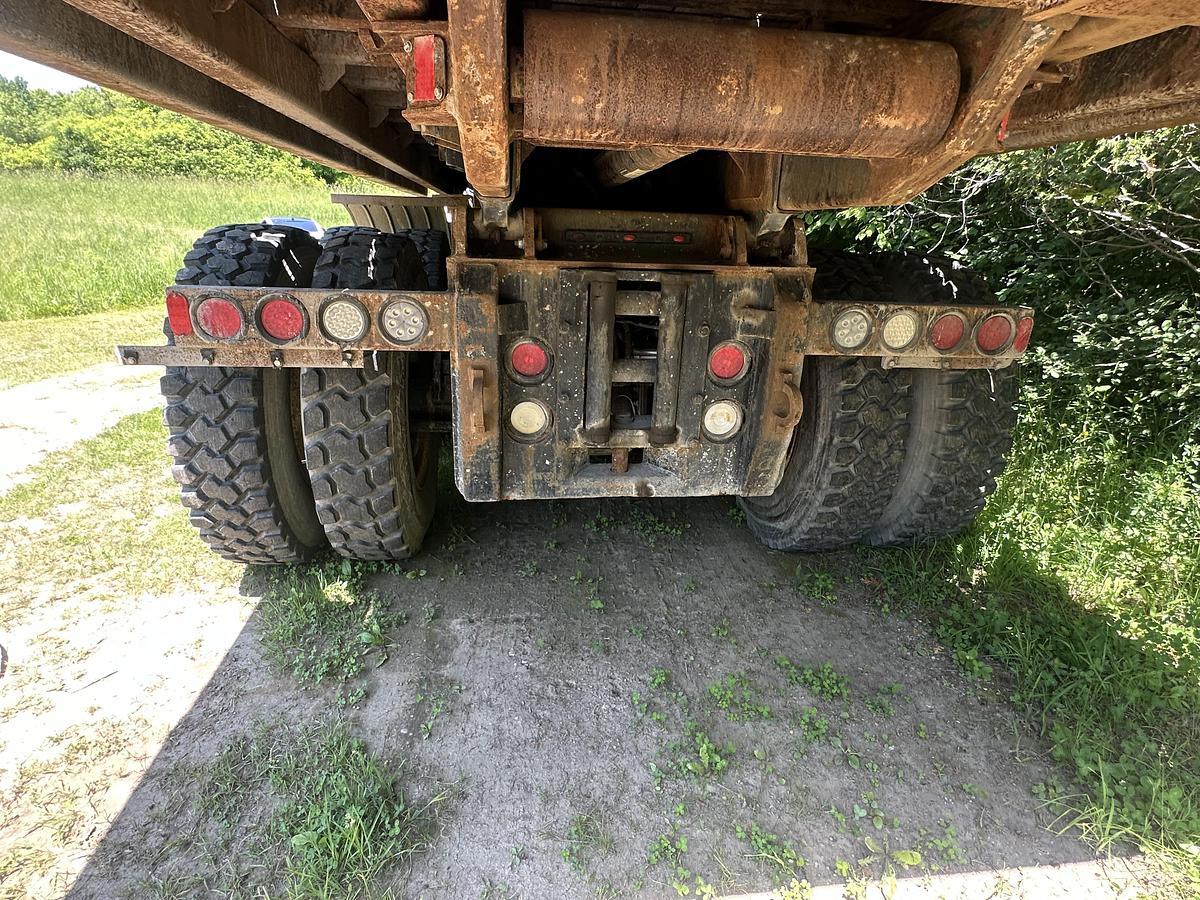 Used 1998 Kenworth C550B 8x4 Twin-Steer 2015 remote roll off bed / winch