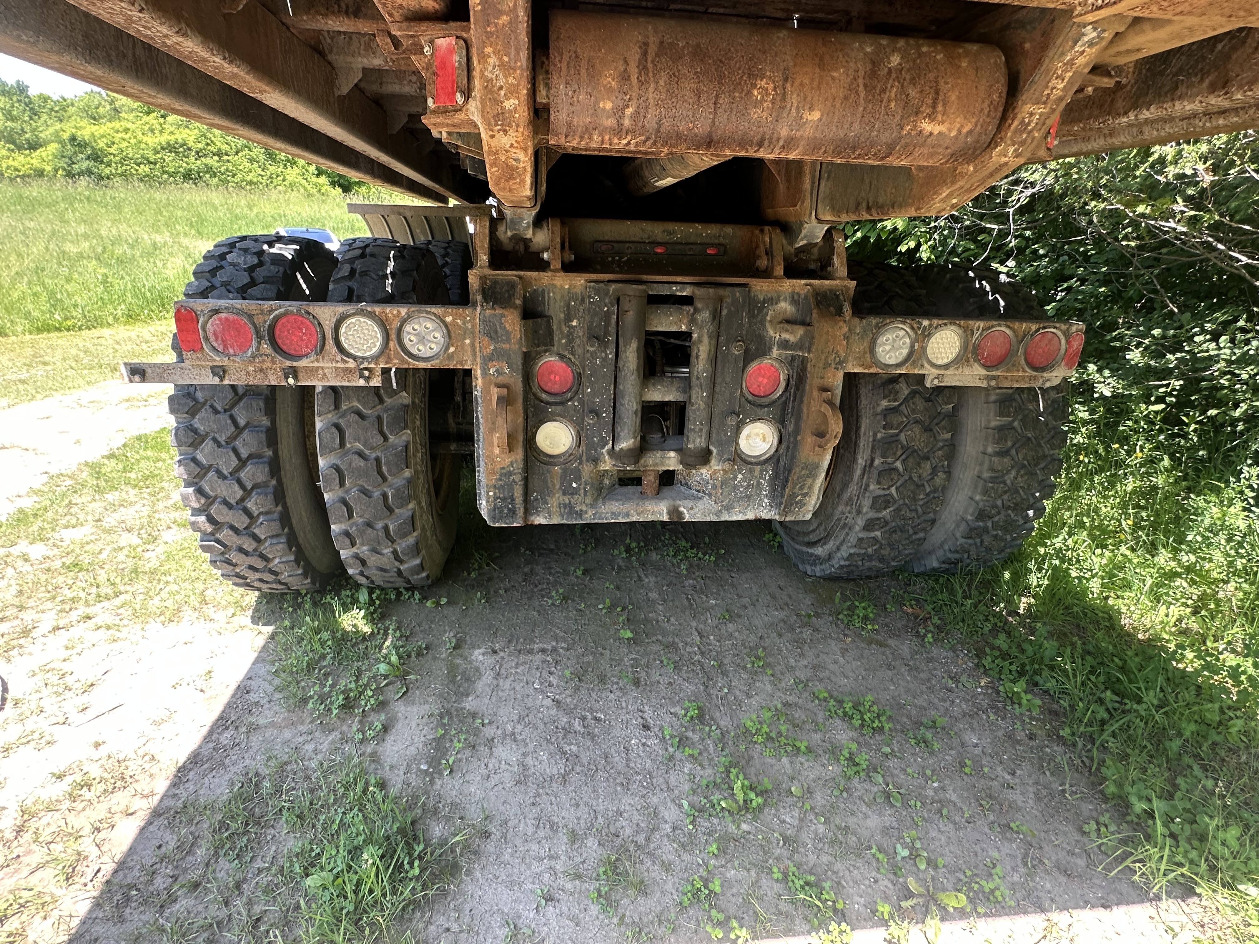 Used 1998 Kenworth C550B 8x4 Twin-Steer 2015 remote roll off bed / winch