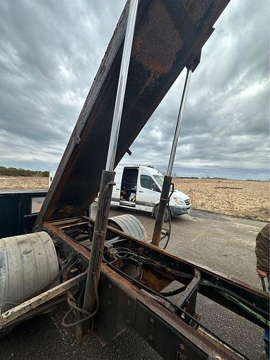 Used 2009 International 4300 ROLL OFF