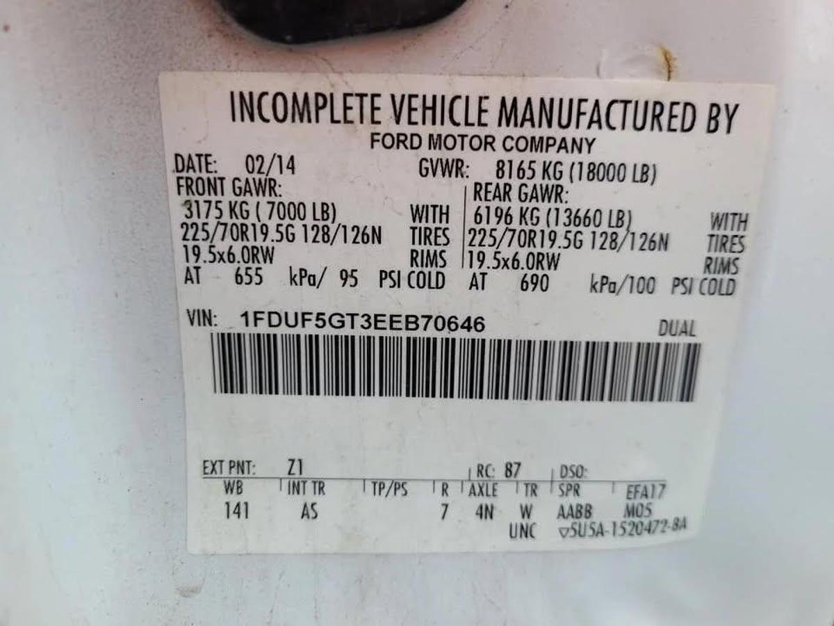 Used 2014 Ford F550 XL SD S/A bucket truck