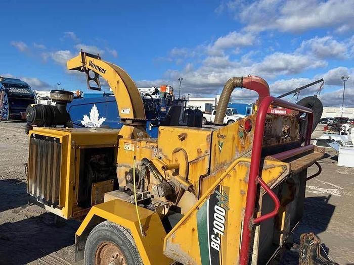 Used 2013 Vermeer BC1000XL Woodchippe 1368 hrs works perfect 1