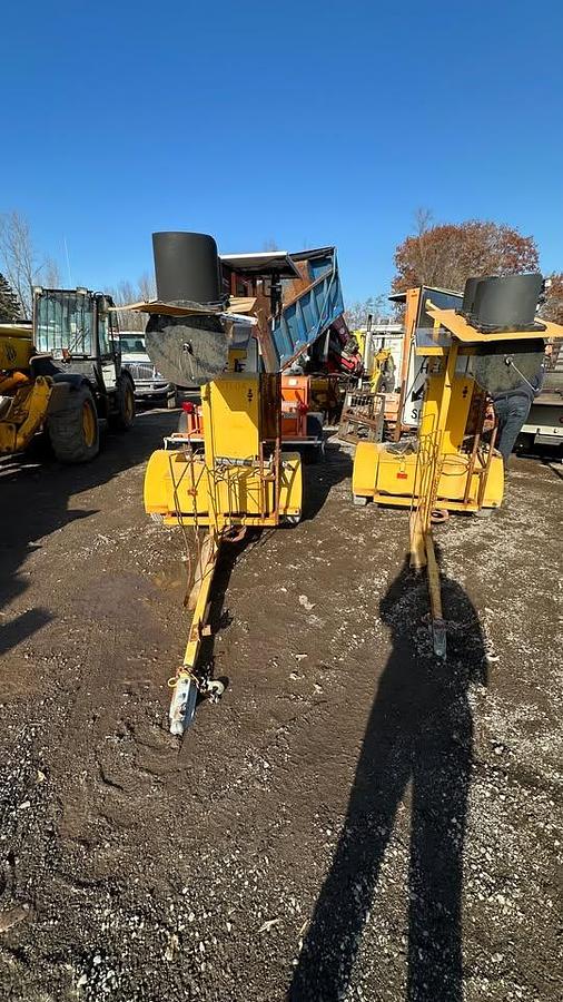 Used 2011 FLAGMA PORTABLE TRAFFIC lights $4,000 each