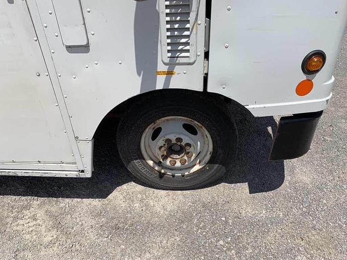 Used 2008 FORD E450 16 FOOT STEP VAN $17 K 5.4 LITRE V8 GAS POWER