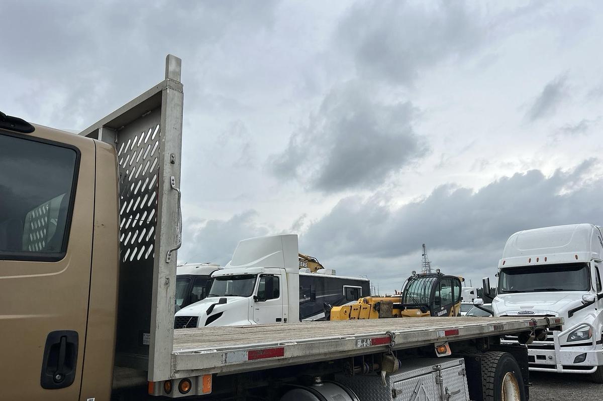 Used 2019 International DuraStar 4300 4x2 flatbed dump truck