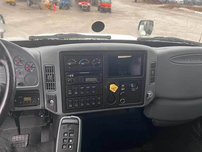 Used 2004 International 4400 Crew Cab "NEW ENGINE"