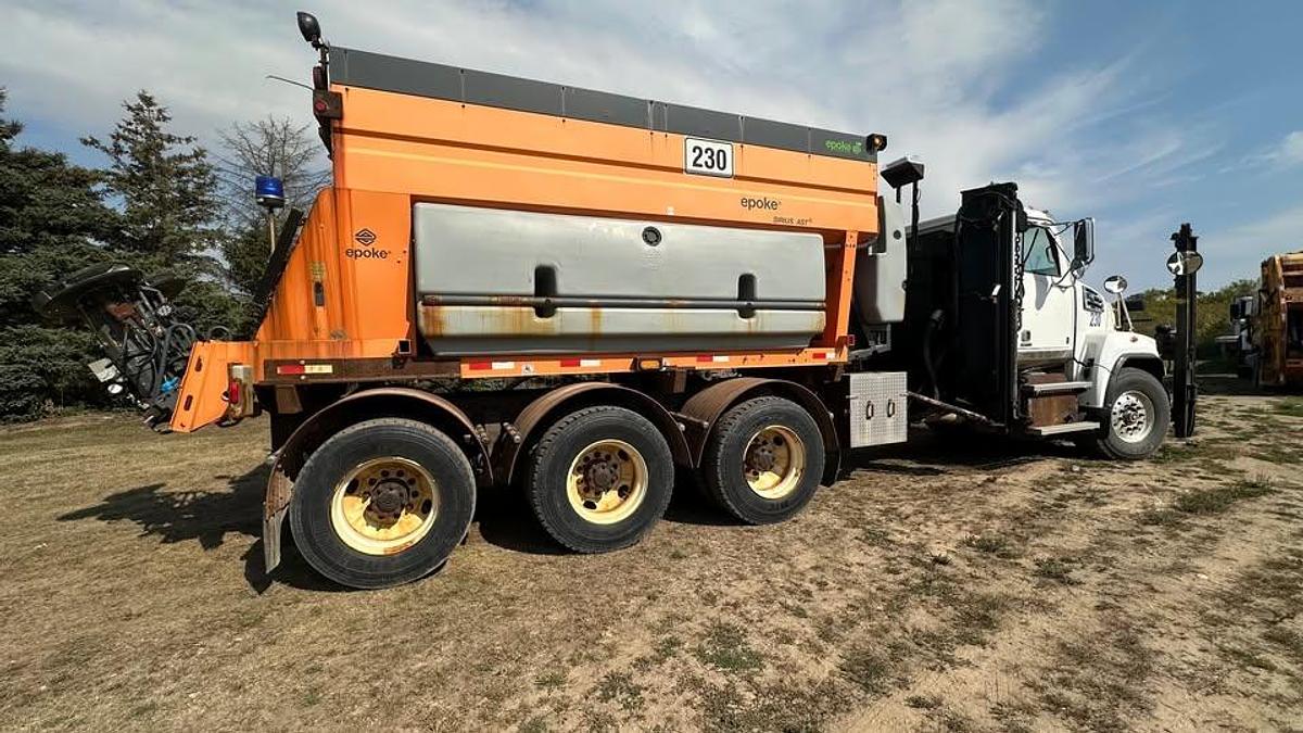 Used 2015 Western Star 4700SB 8x6 snow Plow Truck