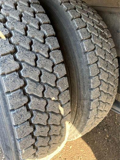 Used 2013 International 4300 Straight Truc 26 foot box curb