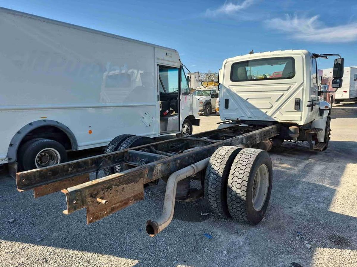 Used 2013 INTERNATIONAL 4300 only $4,995 low pro single axle ex opp