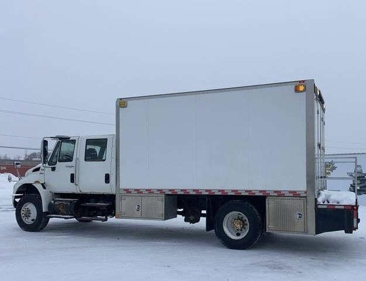 Used 2012 INTERNATIONAL 4000 4300 T/A Van Body Truck