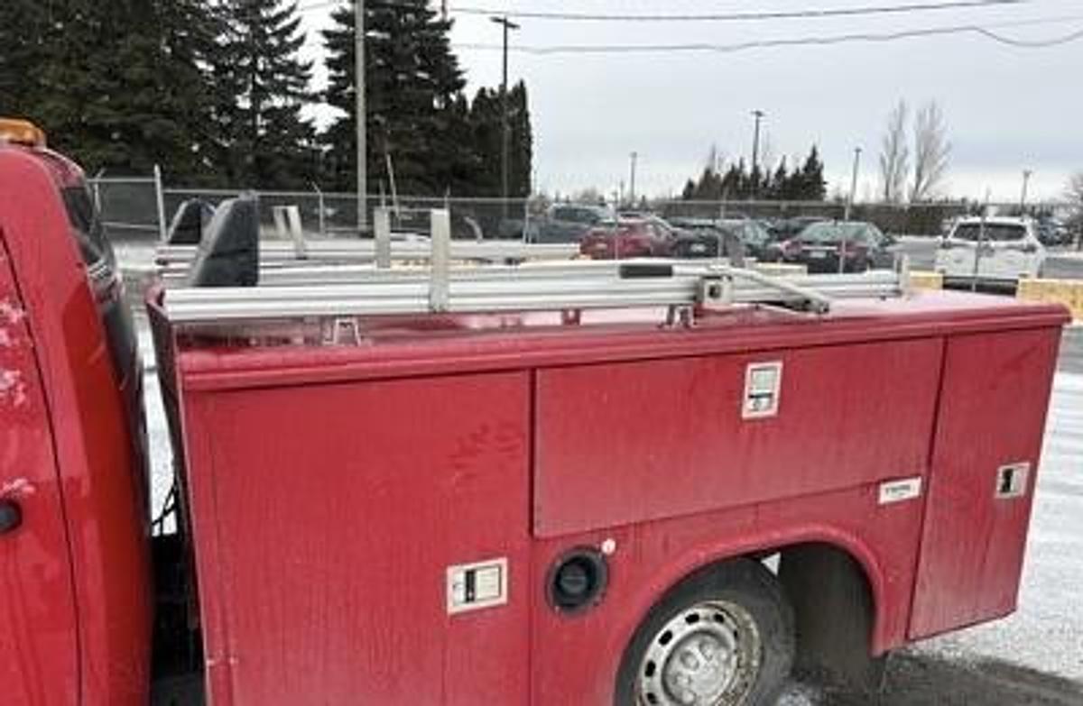 Used 2012 Ram 2500 4x2 crew cab utility truck