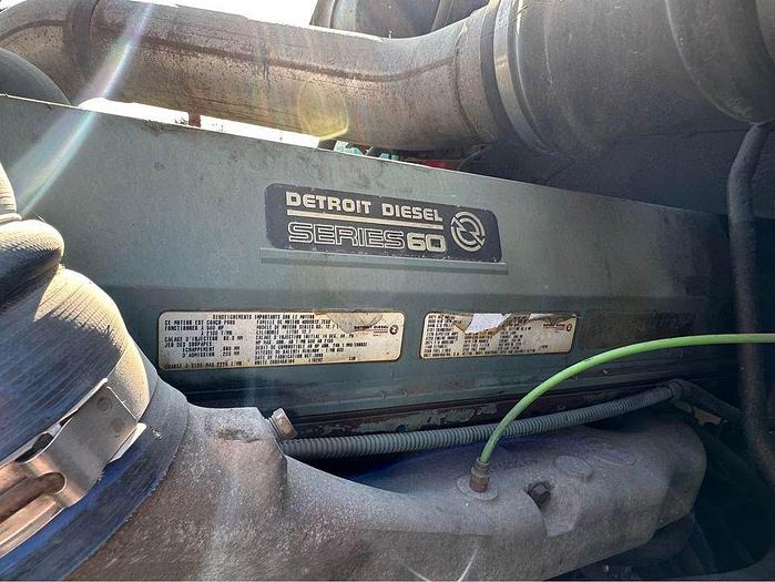 Used 1999 INTERNATIONAL 9400 SERIES PRE emisions 500hp detroit