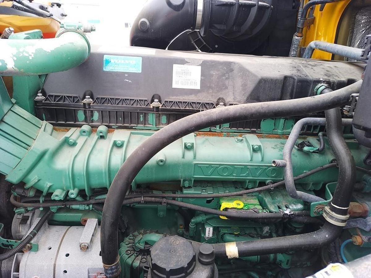 Used 2016 Volvo T/A Highway Tractor