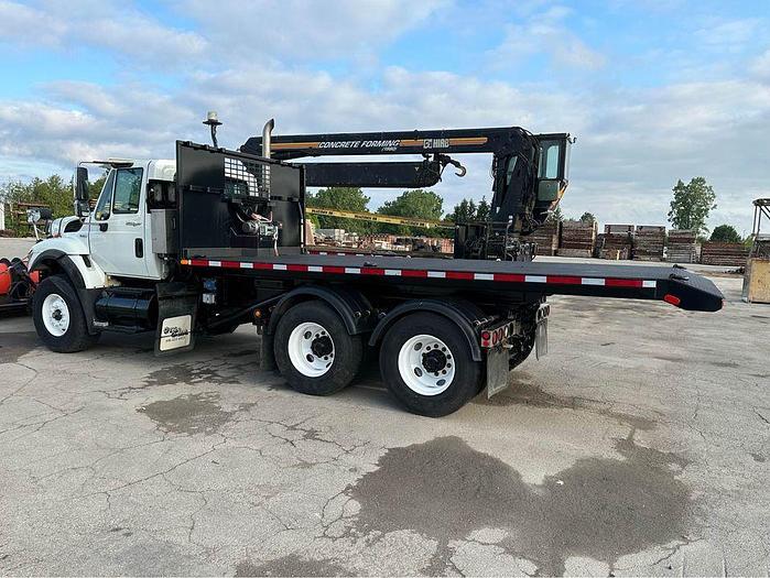Used 2009 INTERNATIONAL 9400 ROLL OFF recovery deck with plow
