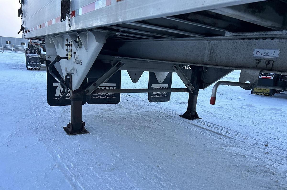 Used 2016 Titan 53 ft x 102 in Quad/A Moving Floor Open-Top Chip Trailer