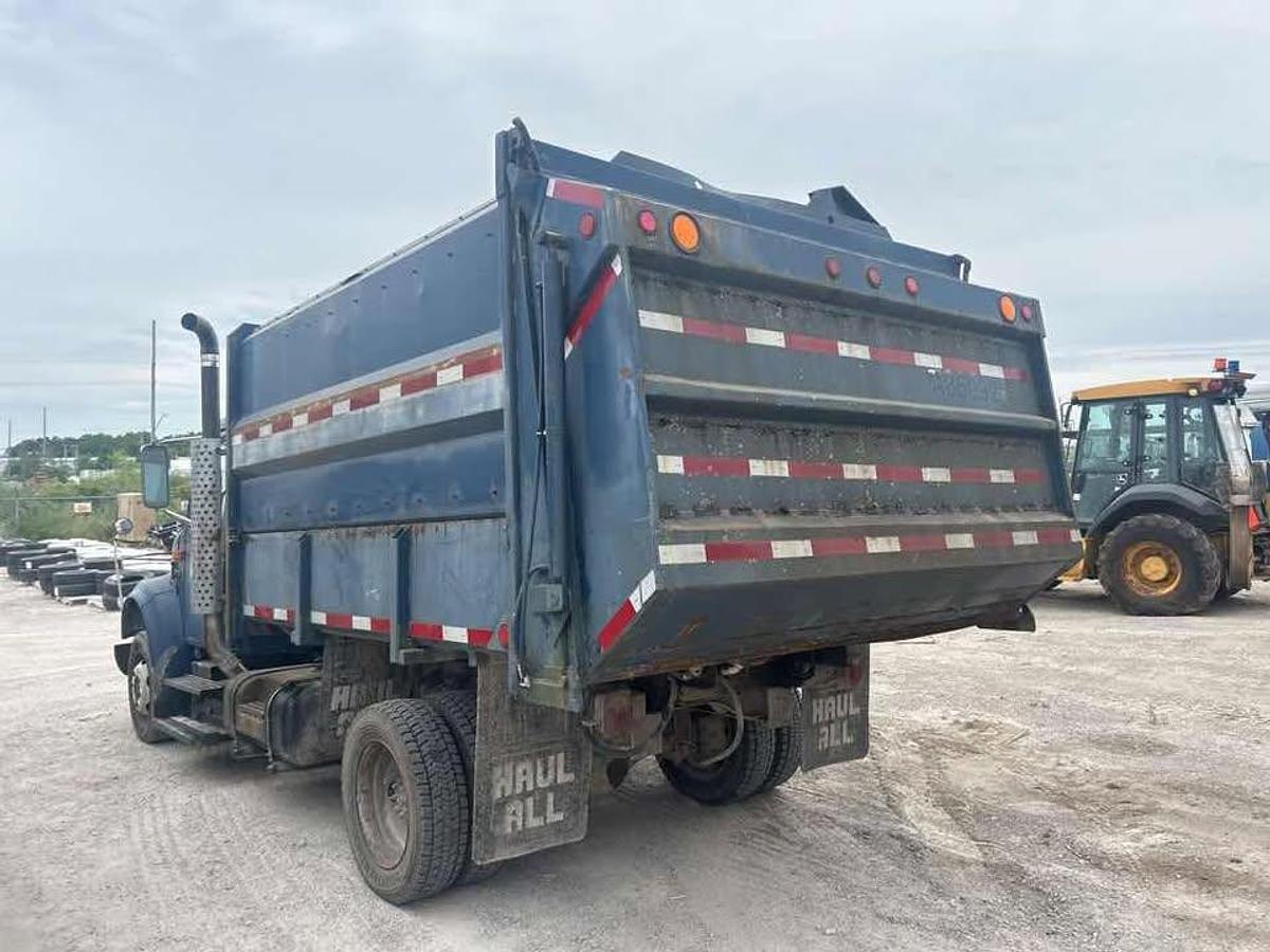 Used 1990 INTERNATIONAL 4000 4700 Garbage Truck