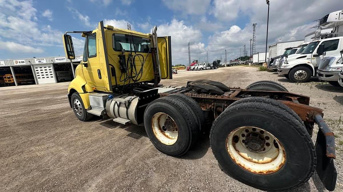 Used 2015 International Pro Star Semi truck