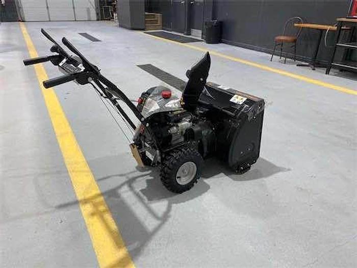 Used 2023 REMINGTON 24” SNOW THROWER snowblower brand new $850