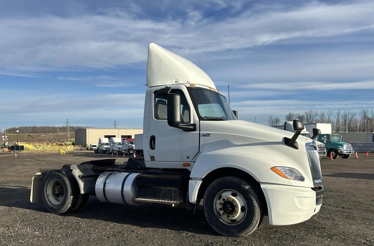 Used 2020 International LT625 4x2 S/A Day Cab Truck Tractor
