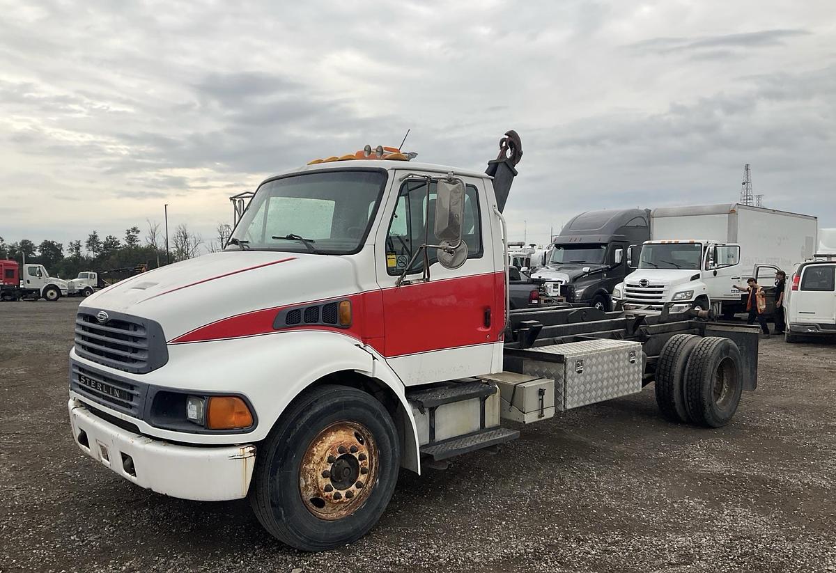 Used 2006 Sterling Acterra 4x2 hooklift truck