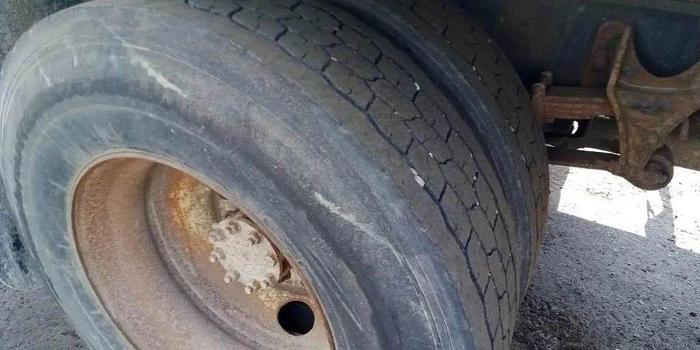 Used INTERNATIONAL DURA STAR DUMP 18 foot flat deck g licence