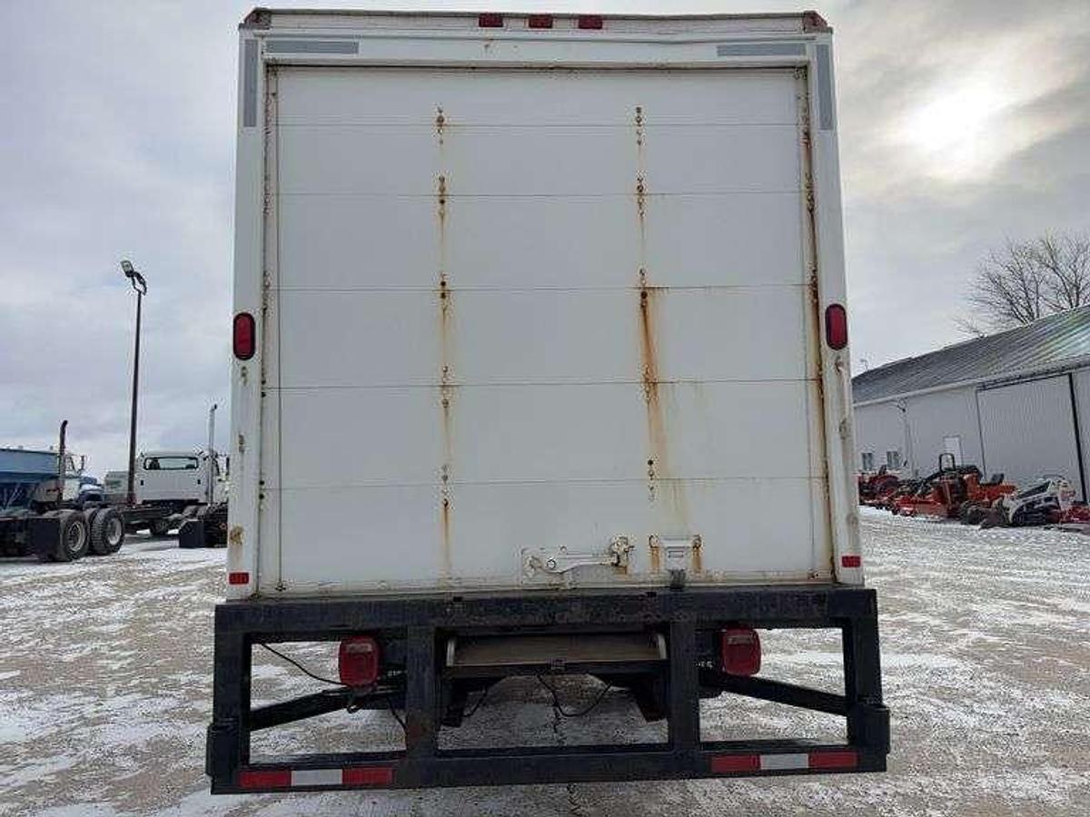 Used 2010 HINO 185 LIMITED 18' STRAIGHT TRUCK