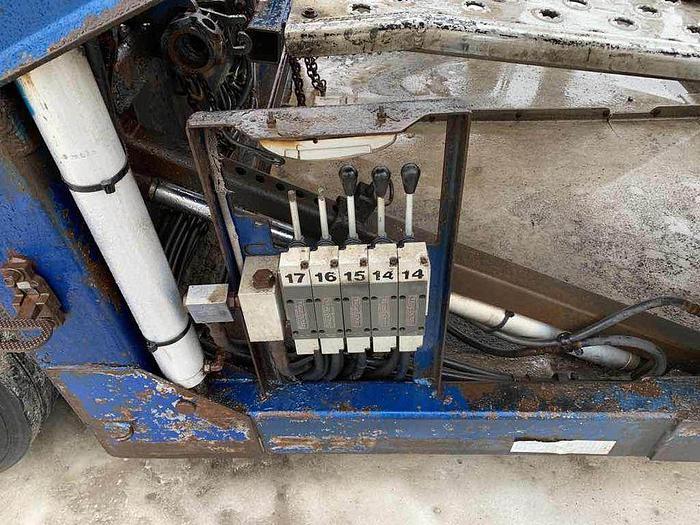 Used 2005 FREIGHTLINER COLUMBIA 8 CAR carrier working daily $39,995