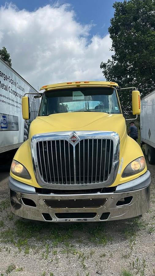 Used 2015 International Pro Star Semi truck
