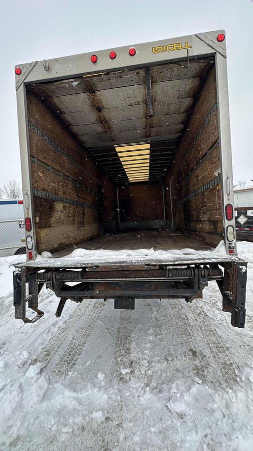 Used 2017 International 4300 box truck