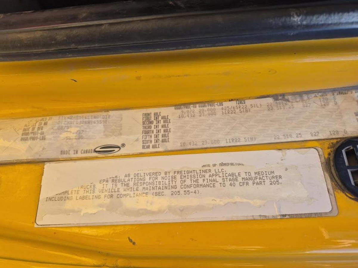 Used 2006 STERLING 7500 crane dump truck