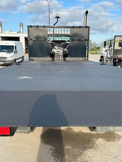 Used 2009 INTERNATIONAL 9400 ROLL OFF recovery deck with plow