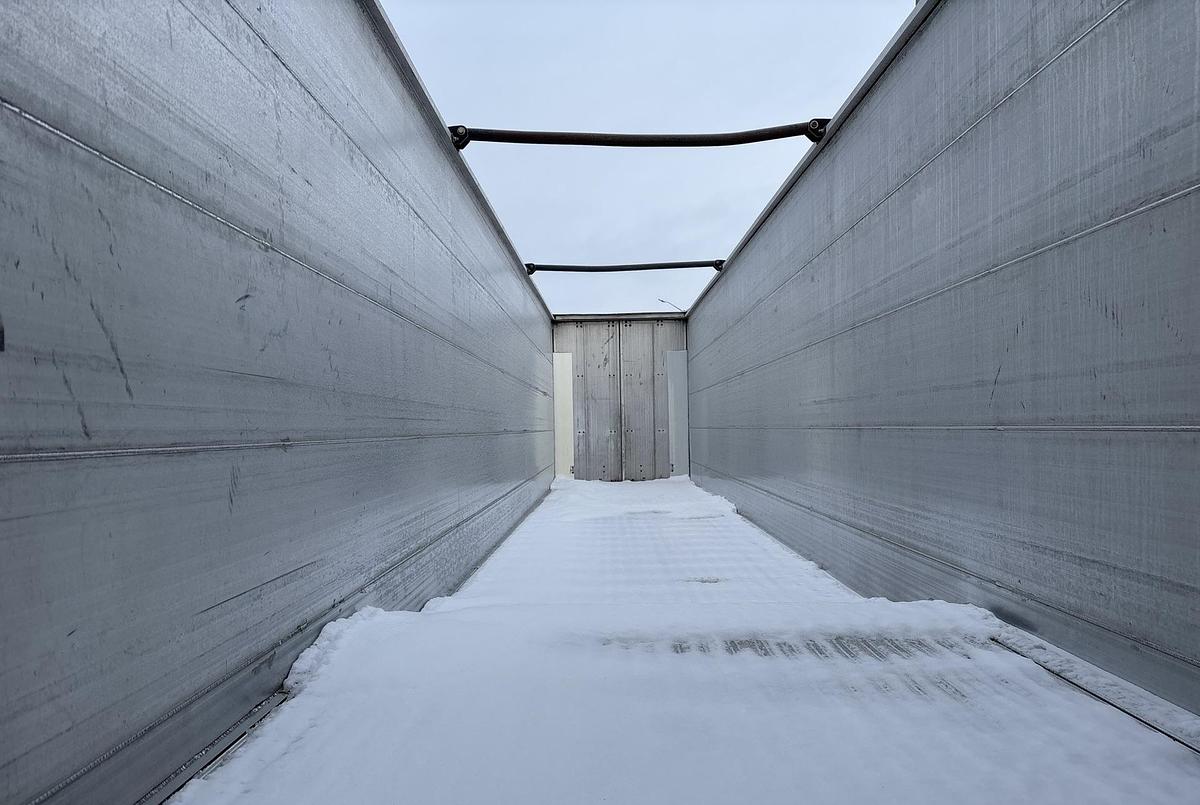 Used 2000 Titan 53 ft x 102 in T/A Moving Floor Open-Top Chip Trailer