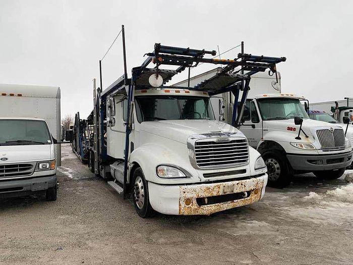 Used 2005 FREIGHTLINER COLUMBIA 8 CAR carrier working daily $39,995