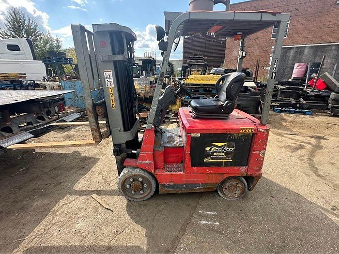 Used 2005 Raymond DSD50 Forklift 3 Stage Mast, Side shift