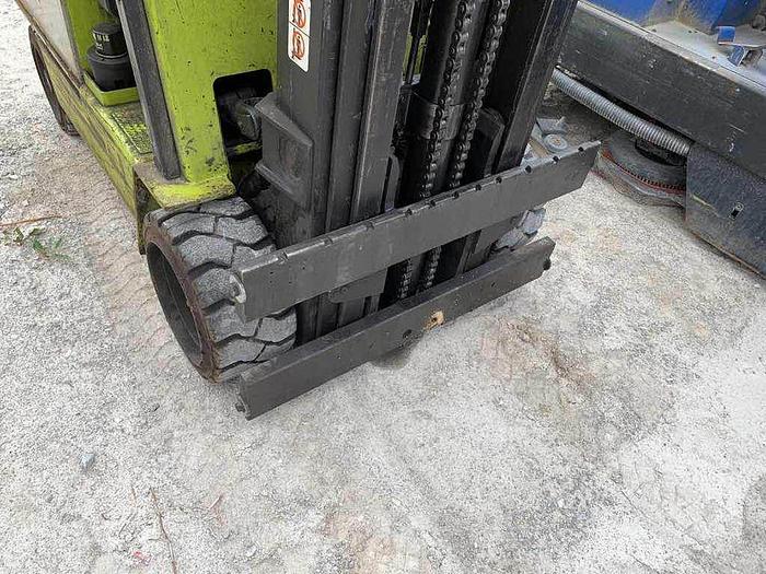 Used 1994 CLARK ECS30 ELECTRIC FORKLIFT everything works only$3500