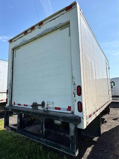 Used 2016 Hino 195 18' Reefer Auto diesel