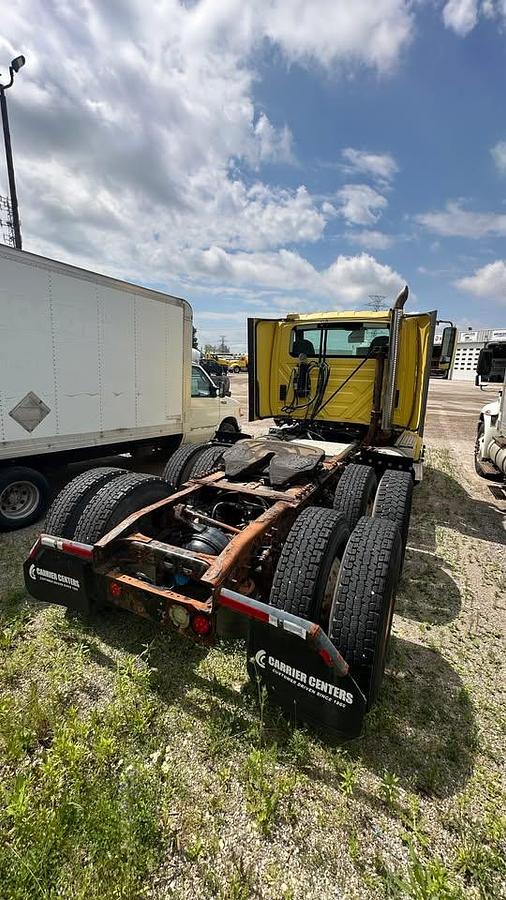 Used 2015 International Pro Star Semi truck