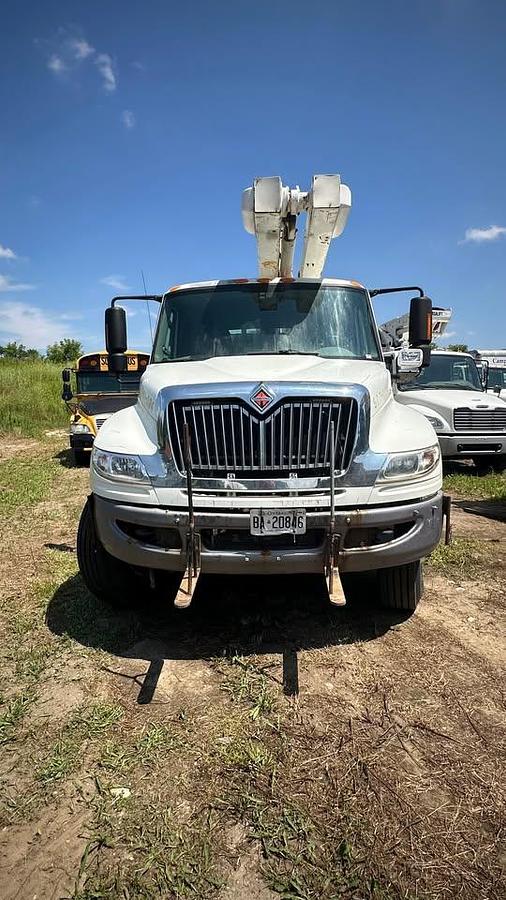 Used 2014 International 4400 SBA Durastar 4x2 Extended Cab Bucket Truck posi-plus 200-42a 42 ft
