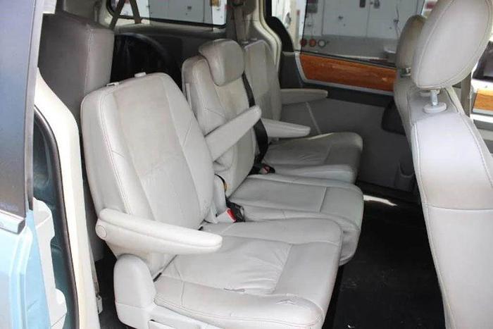 Used 2008 Chrysler Town & Country