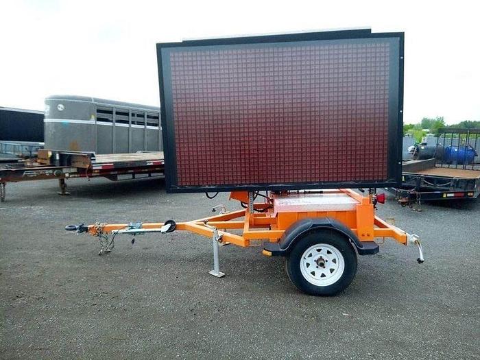 Used 2019 VER-MAC PCMS-320 digital sign trailer as new $12,995