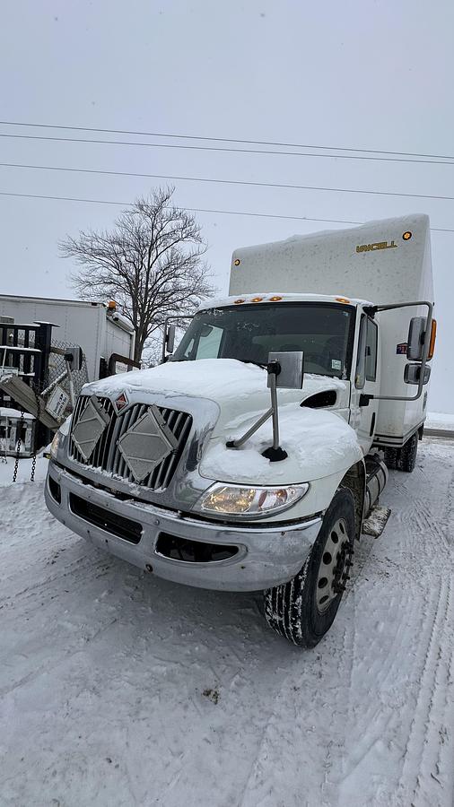 Used 2017 International 4300 box truck