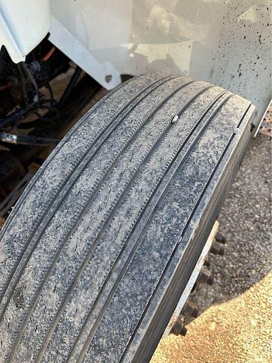 Used 2013 International 4300 Straight Truc 26 foot box curb