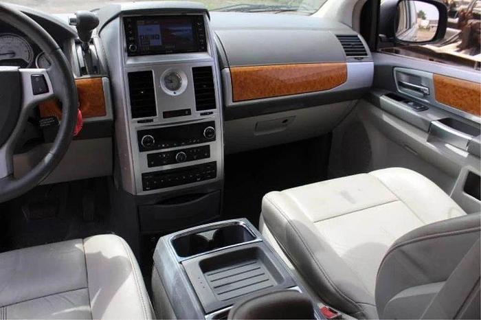 Used 2008 Chrysler Town & Country