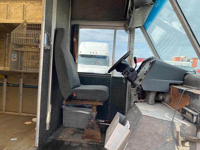 Used 2007 FORD ECONOLINE E450 STEPVAN ex purolator only $6995