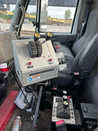 Used 2009 INTERNATIONAL 9400 ROLL OFF recovery deck with plow